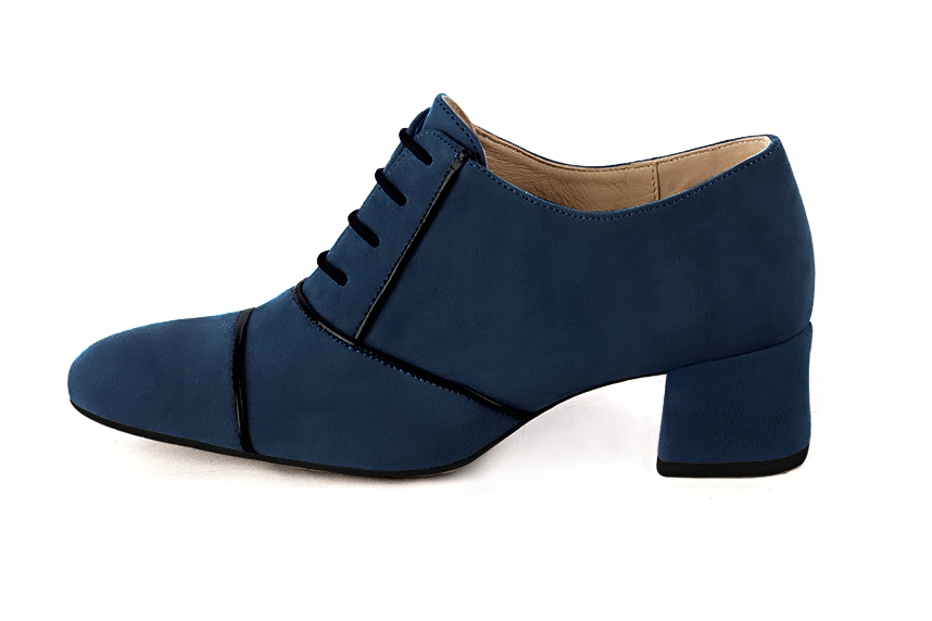 French elegance and refinement for these navy blue and gloss black essential lace-up shoes, 
                available in many subtle leather and colour combinations. This pretty flat lace-up model will enhance your most basic outfits.
To be personalised or not with your own colours and materials.  
                Matching clutches for parties, ceremonies and weddings.   
                You can customize these lace-up shoes to perfectly match your tastes or needs, and have a unique model.  
                Choice of leathers, colours, knots and heels. 
                Wide range of materials and shades carefully chosen.  
                Rich collection of flat, low, mid and high heels.  
                Small and large shoe sizes - Florence KOOIJMAN